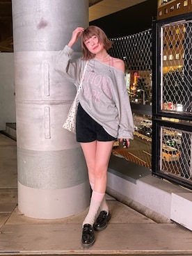 「アイテム（スウェット）」を使った、manaさん（レディース・166cm）の秋コーディネート