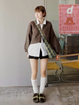 「アイテム（スリッポン）」を使った、manaさん（レディース・166cm）の秋コーディネート