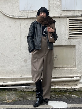 「アイテム（オールインワン・サロペット）」を使った、manaさん（レディース・166cm）の冬コーディネート