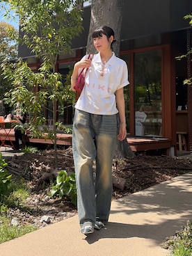 「古着のアイテム（デニムパンツ、ブルー系）」を使った、manaさん（レディース・166cm）の春コーディネート