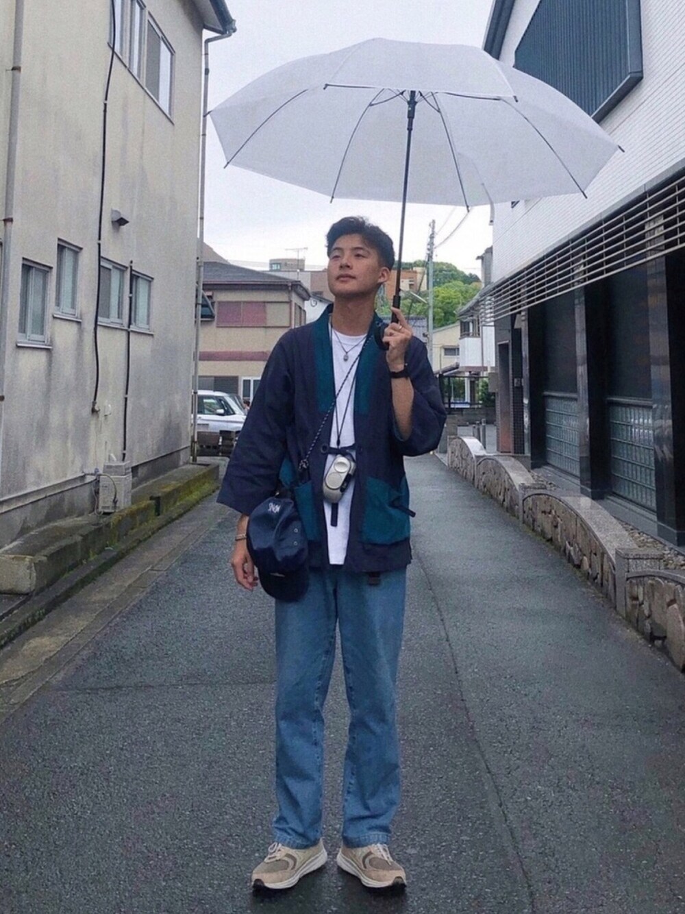 「INFINITEのアイテム（アンサンブル、ブルー系）」を使った、casさん（メンズ・171cm）の春コーディネートの1枚目の写真