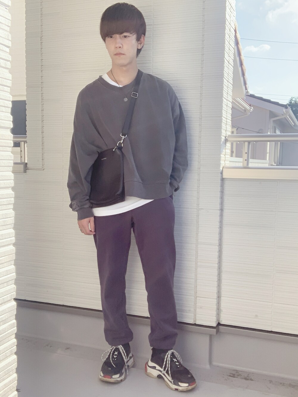 「秋冬コーデ、オーバーサイズ、ストリート、BALENCIAGA、entirestudios、シンプルコーデ」｜「NORTH WORKSのNORTH WORKS ノースワークス / NECKLACE ネックレス オールドコイン / N-624（ネックレス、シルバー系）」を使った、たかさん（メンズ・172cm）の秋コーディネートの1枚目の写真