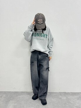 「FOREVER 21（フォーエバー トゥエンティーワン）の【2024SS】ヴィンテージ風ロゴキャップ（キャップ、ブラウン系）」を使った、yuiさん（レディース・163cm）の秋コーディネート