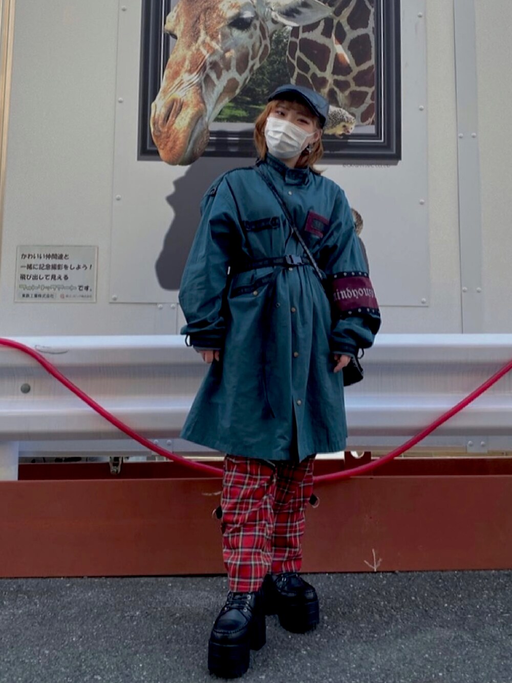 「古着、myob、YOSUKE、ハンチング帽、ハンチング」｜「myobのアイテム（ジャケット/アウター、ブルー系）」を使った、RINOさん（レディース・150cm）の秋コーディネートの1枚目の写真