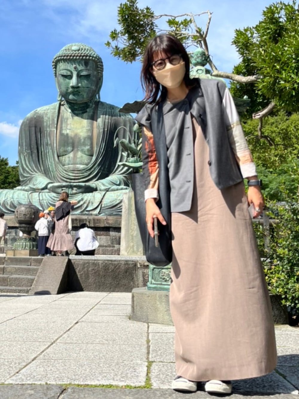 LOEFF＞トロピカル ラウンド ノーカラーベストを使った人気
