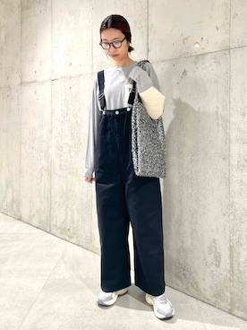 「THISIS（ディスイズ）のアイテム」を使った、アサミさん（レディース・163cm）の秋コーディネート