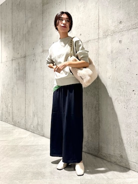 「アイテム（スリッポン）」を使った、アサミさん（レディース・163cm）の秋コーディネート