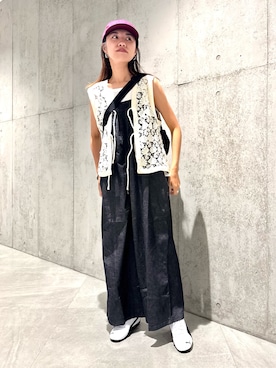 「アイテム（オールインワン・サロペット）」を使った、アサミさん（レディース・163cm・30代）の秋コーディネート