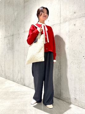 「アイテム（コインケース）」を使った、アサミさん（レディース・163cm）の秋コーディネート