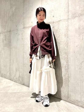 「アイテム（キャップ）」を使った、アサミさん（レディース・163cm）の秋コーディネート