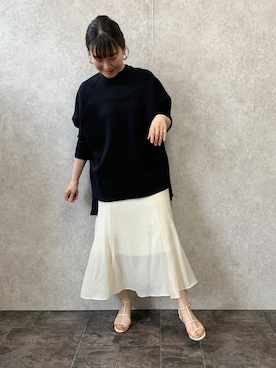 「EUCLAID（エウクレイド）のアイテム（Tシャツ/カットソー）」を使った、AIさん（レディース・158cm）の冬コーディネート