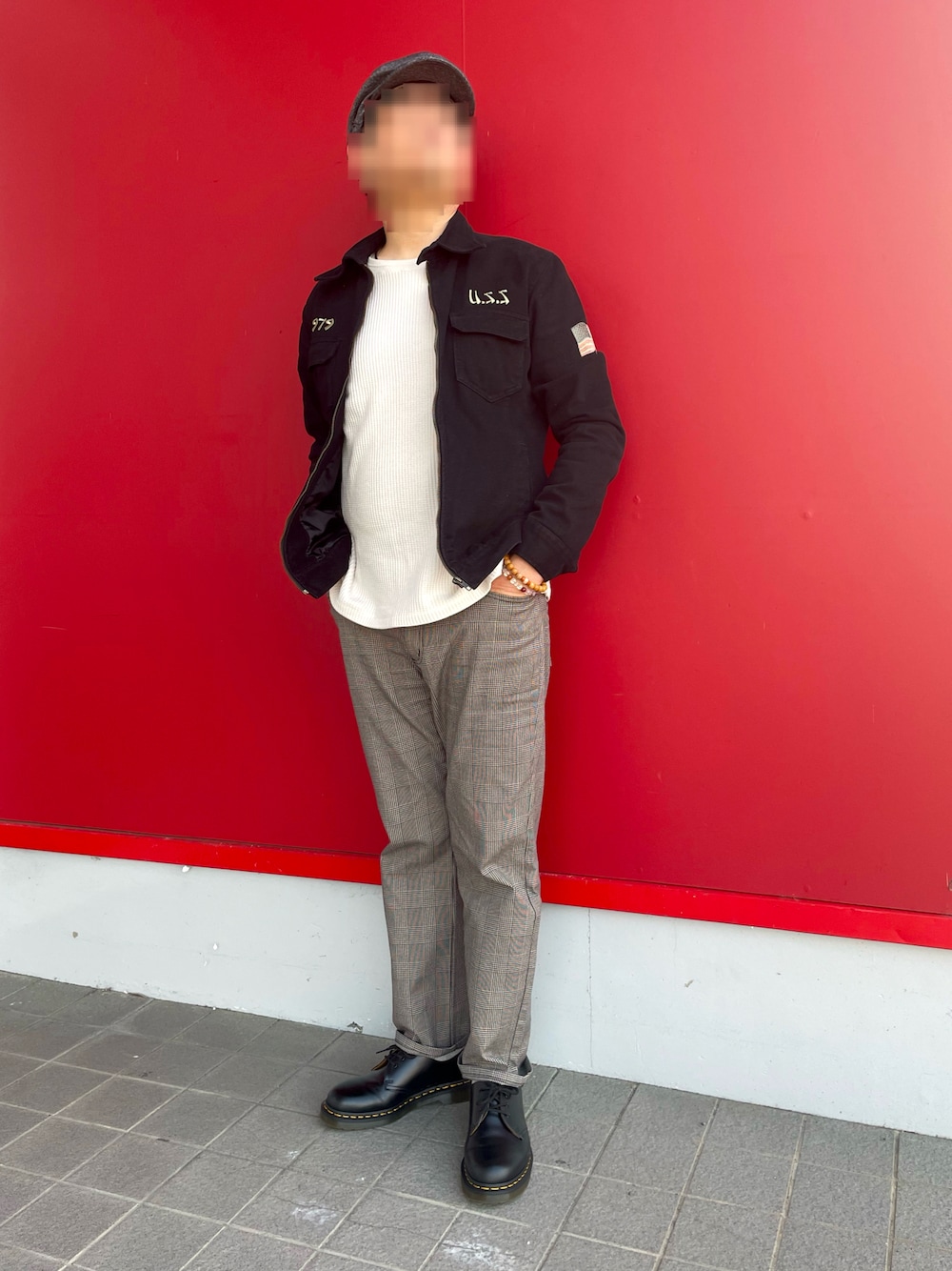 「グレンチェックパンツ、5ポケットパンツ、ハンチング、ポストマンシューズ、ワッフルロンＴ、サーマルロンT、TAKEO KIKUCHI、Wrangler、KRIFF MAYER、dj honda、Dr.Martens、春めき満開コーデ、ジップアップジャケット」｜「Dr. MartensのDr.Martens 1461 ギブソンシューズ（ドレスシューズ、ブラック系）」を使った、Yukioさん（メンズ・173cm）の春コーディネートの1枚目の写真