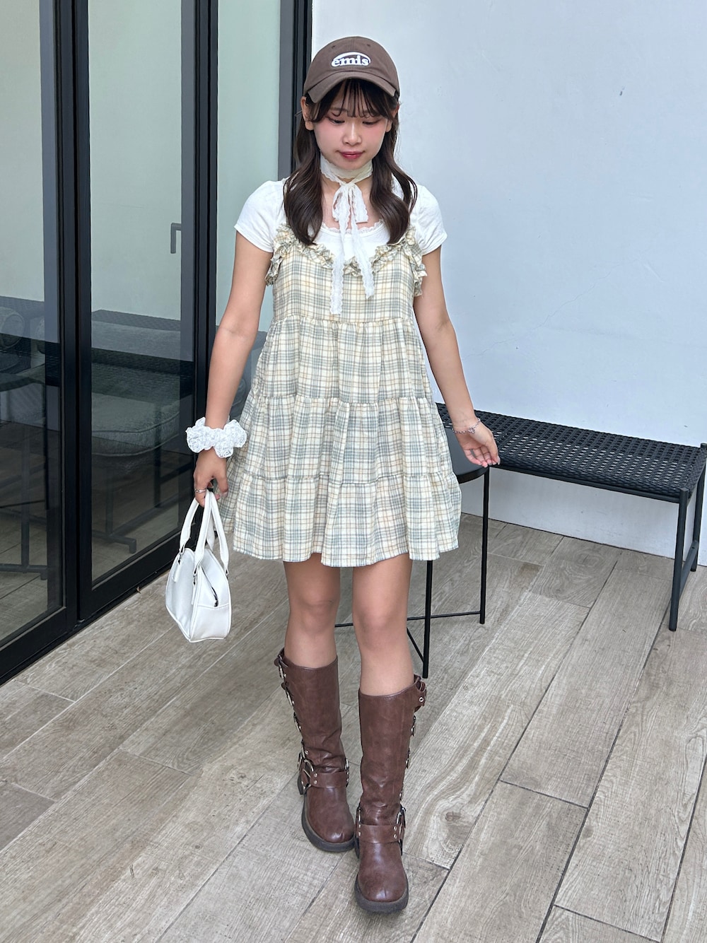 「ワンピース、夏コーデ、ガーリー、カジュアルガーリー、キャップ、骨格ウェーブ」｜「EMISのアイテム（キャップ、ブラウン系）」を使った、mairaさん（レディース・156cm）の夏コーディネートの1枚目の写真