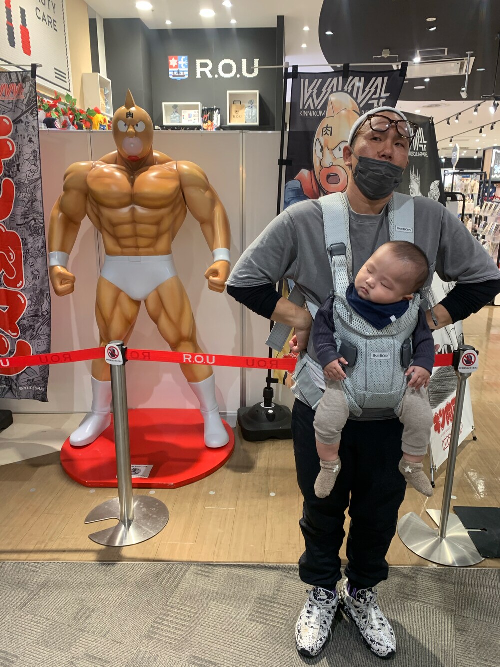「NIKEのアイテム（スニーカー、ホワイト系）」を使った、😸にゃおき😸さん（メンズ・170cm）の冬コーディネートの1枚目の写真