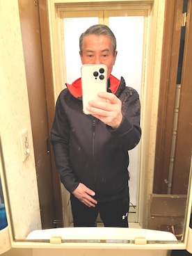 「UNDER ARMOUR（アンダーアーマー）のアイテム（ジャケット/アウター）」を使った、バツ1 独身おしゃれ大好きオヤジさん（メンズ・173cm）の秋コーディネート