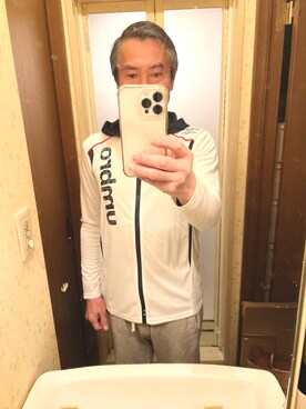 「UMBER（アンバー）のアイテム」を使った、バツ1 独身おしゃれ大好きオヤジさん（メンズ・173cm）の春コーディネート