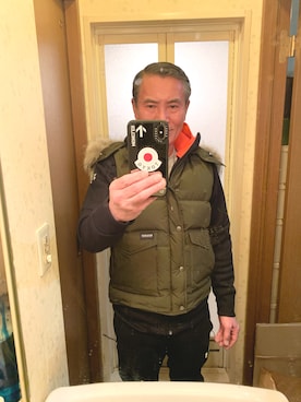 「WOOLRICH（ウールリッチ）のアイテム（ダウンベスト）」を使った、バツ1 独身おしゃれ大好きオヤジさん（メンズ・173cm）の春コーディネート