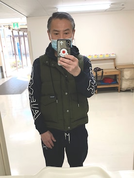 「WOOLRICH（ウールリッチ）のアイテム（ダウンベスト）」を使った、バツ1 独身おしゃれ大好きオヤジさん（メンズ・173cm）の冬コーディネート