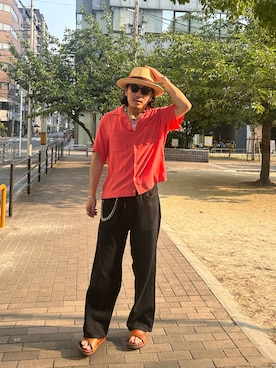 「アイテム（サンダル）」を使った、TERUさん（メンズ・172cm）の秋コーディネート