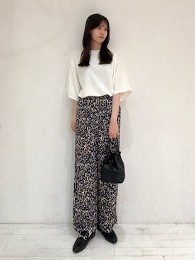 「URBAN RESEARCH DOORS（アーバンリサーチドアーズ）の『接触冷感/吸水速乾/イージーケア』フラワープリントドライタッチリラックスパンツ（その他パンツ）」を使った、miruさん（レディース・163cm）の夏コーディネート