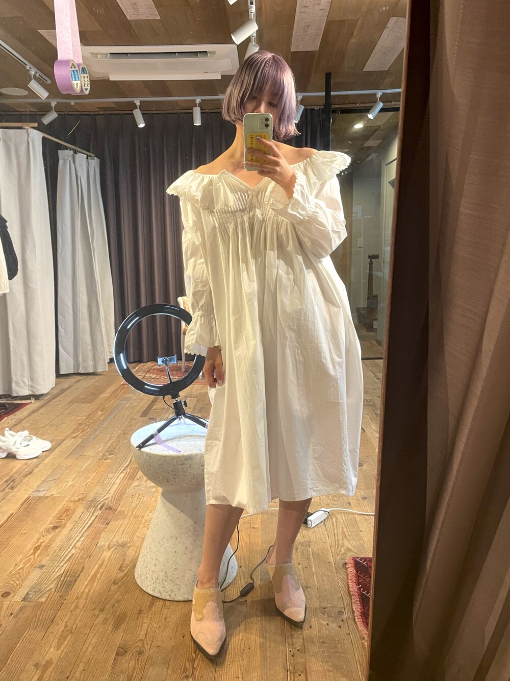 「2023ss、ワンピース、コットンワンピース、Coming soon…、大人かわいい」｜「Maryam Nassir Zadehのアイテム（シューズ、ピンク系）」を使った、Momoさん（レディース・160cm）の秋コーディネートの1枚目の写真