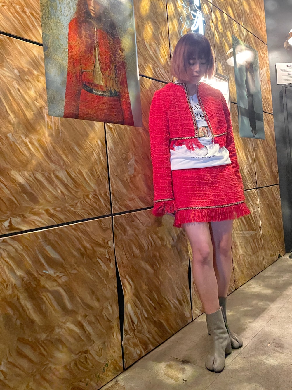 「セットアップ、クリスマスに着たい服、ツイードジャケット、タビブーツ、赤」｜「THINGS THAT MATTERの【THINGS THAT MATTER/(シングス ザット マター)】VENUS SWEAT PULLOVER/ヴィーナススウェットプルオーバー（スウェット、ホワイト系）」を使った、Momoさん（レディース・160cm）の冬コーディネートの1枚目の写真