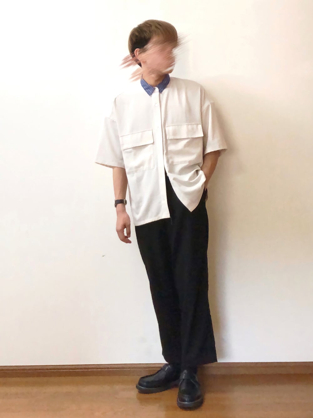 「シンプル、ビッグシルエット、キレイめ、リラックス、ootd、クレリックシャツ、ワイドパンツ、EMMA  CLOTHES、プチプラ、大学生」｜「EMMA CLOTHESのブライトポプリンリラックスレギュラーカラーオーバーCPOシャツ 1/2 sleeve(EMMA CLOTHES)（シャツ/ブラウス、ホワイト系）」を使った、木豆寸さん（メンズ・170cm）の夏コーディネートの1枚目の写真