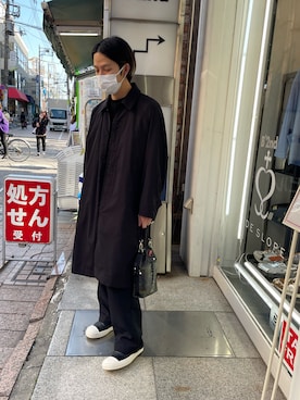 「A4A（エーフォーエー）のアイテム（ステンカラーコート）」を使った、まことさん（メンズ・169cm）の春コーディネート