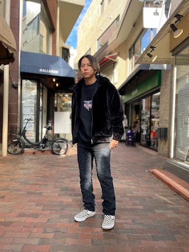 「A4A（エーフォーエー）のアイテム（スウェット）」を使った、まことさん（メンズ・169cm）の冬コーディネート
