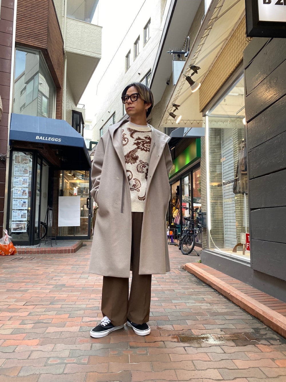 「秋のコーデ、モノトーン、ATTACHMENT、KAZUYUKI KUMAGAI、リラックススタイル、シンプルコーデ、LUSOR、A4A」｜「ATTACHMENTのアイテム（ジャケット/アウター、ベージュ系）」を使った、まことさん（メンズ・169cm）の秋コーディネートの1枚目の写真