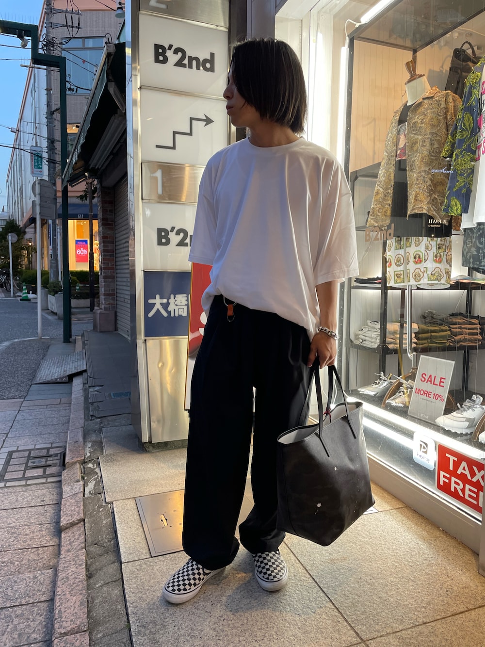 「夏、スラックス、ootd、シンプルコーデ、B2nd、今日のコーデ、GENTIL BANDIT、ATON、iTTi、b2nd自由が丘」｜「ATONのATON (エイトン)22FW | SUVIN 60/2 | OVERSIZED S/S T-SHIRT（Tシャツ/カットソー、ホワイト系）」を使った、まことさん（メンズ・169cm）の夏コーディネートの1枚目の写真