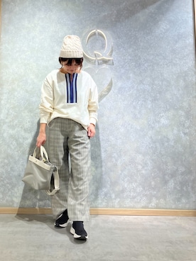 「アイテム（ニットキャップ/ビーニー、ホワイト系）」を使った、Miyaさん（レディース・162cm）の冬コーディネート