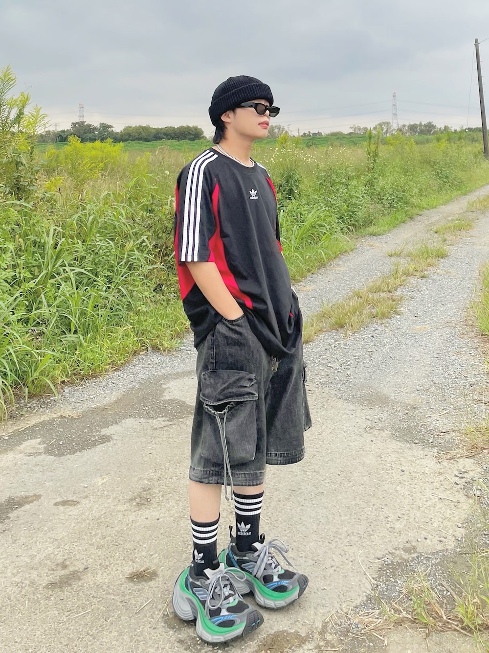 「BALENCIAGA、10XL、adidas、maisonspecial」｜「CA4LAのWTURN WASH8（ニットキャップ/ビーニー、ブラック系）」を使った、1ts my lifeさん（メンズ・168cm）の秋コーディネートの1枚目の写真