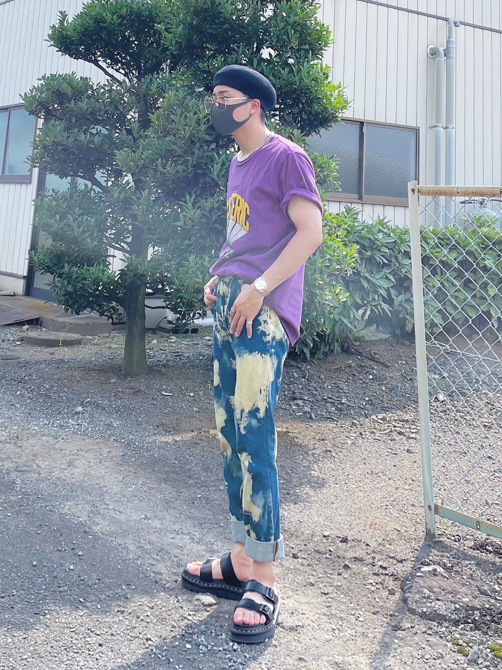 GUCCI（グッチ）の「Gucci Slim-Fit Studded Acid-Washed Denim