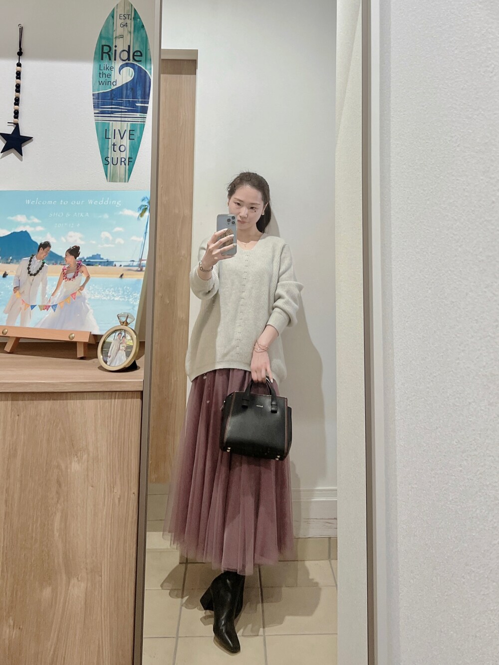 「オトナカジュアル、カジュアル、#春コーデ、きれいめカジュアル、ootd、リラックススタイル、プチプラ、outfit、おしゃれさんと繋がりたい、オトナ女子、甘辛mix、チュールスカート、ニット、ショートブーツ」｜「fifthのアイテム（ニット/セーター、グレー系）」を使った、Aika さん（レディース・164cm）の春コーディネートの1枚目の写真