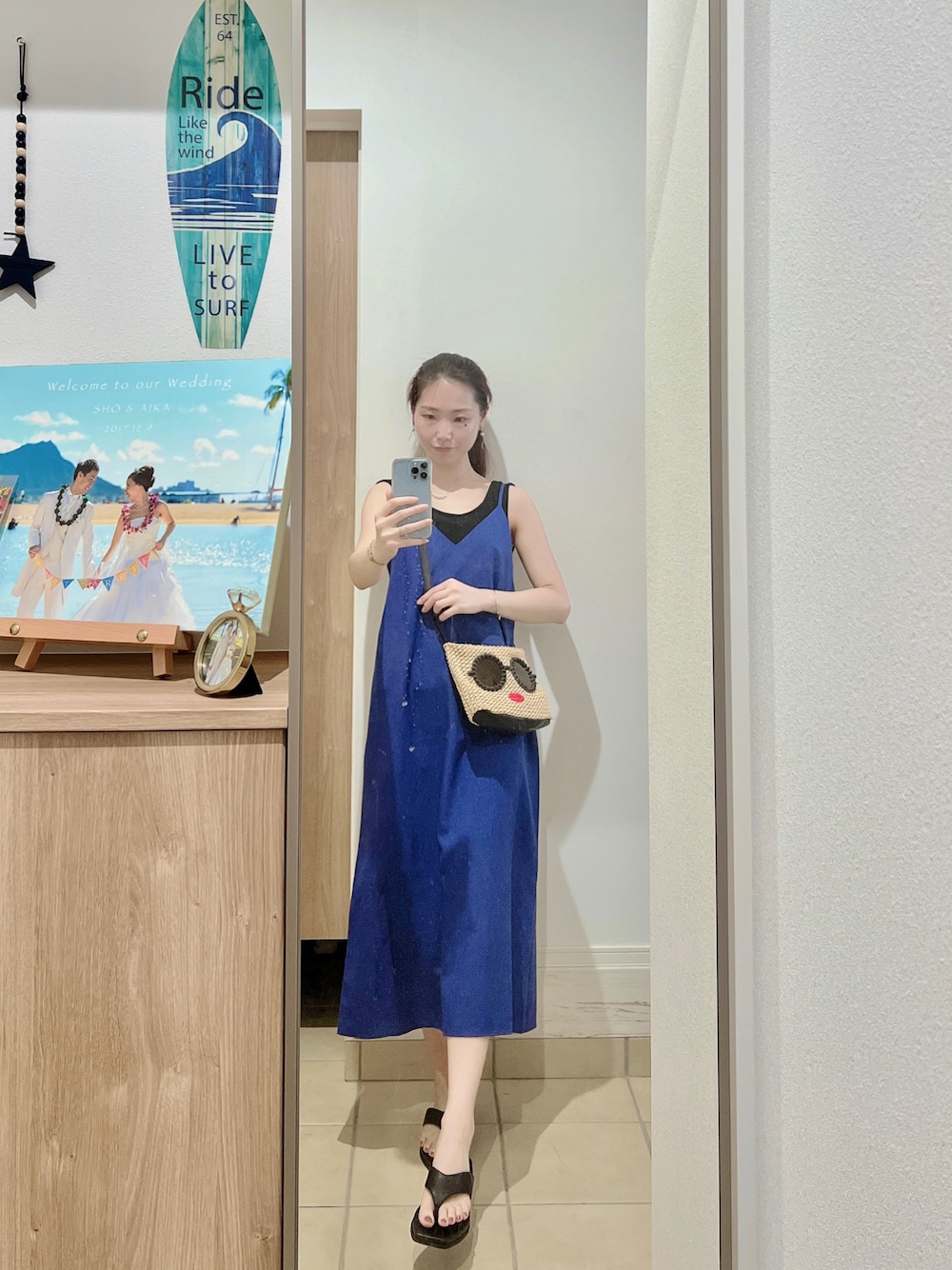 「オトナカジュアル、夏コーデ、きれいめカジュアル、カジュアルコーデ、サンダル、ゆるコーデ、タンクトップ、ワンピース、カラーコーデ、おしゃれさんと繋がりたい、プチフラコーデ、プチプラ、outfit、ootd」｜「GUのアイテム（ワンピース、ブルー系）」を使った、Aika さん（レディース・164cm）の夏コーディネートの1枚目の写真