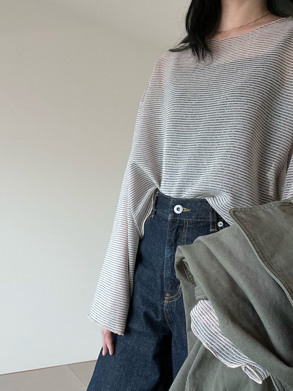 「花粉症、意外に寒かった」｜「DISCOATのシアーボーダーL/S（Tシャツ/カットソー、ベージュ系）」を使った、Piiiiさん（レディース・158cm）の春コーディネートの1枚目の写真