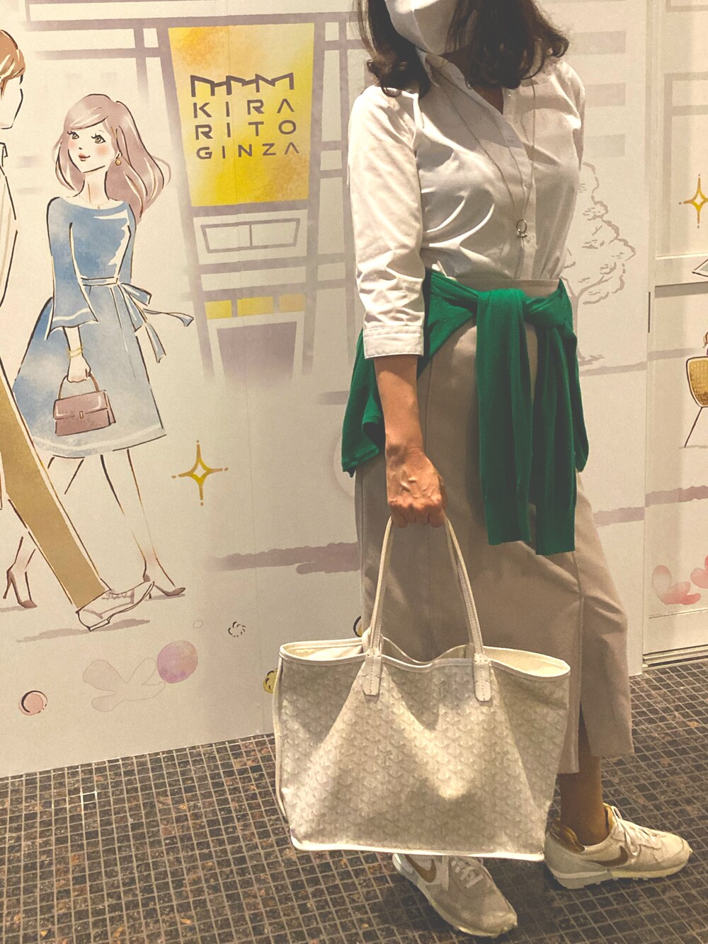 「ORIHICAのアイテム（シャツ/ブラウス、ホワイト系）」を使った、cocoa1010さん（レディース・162cm）の秋コーディネートの1枚目の写真