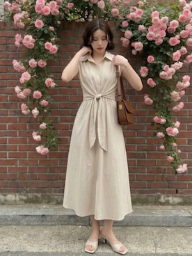「DHOLIC（ディーホリック）のアイテム（ワンピース、ベージュ系）」を使った、ディーホリックさん（レディース・160cm）の春コーディネート