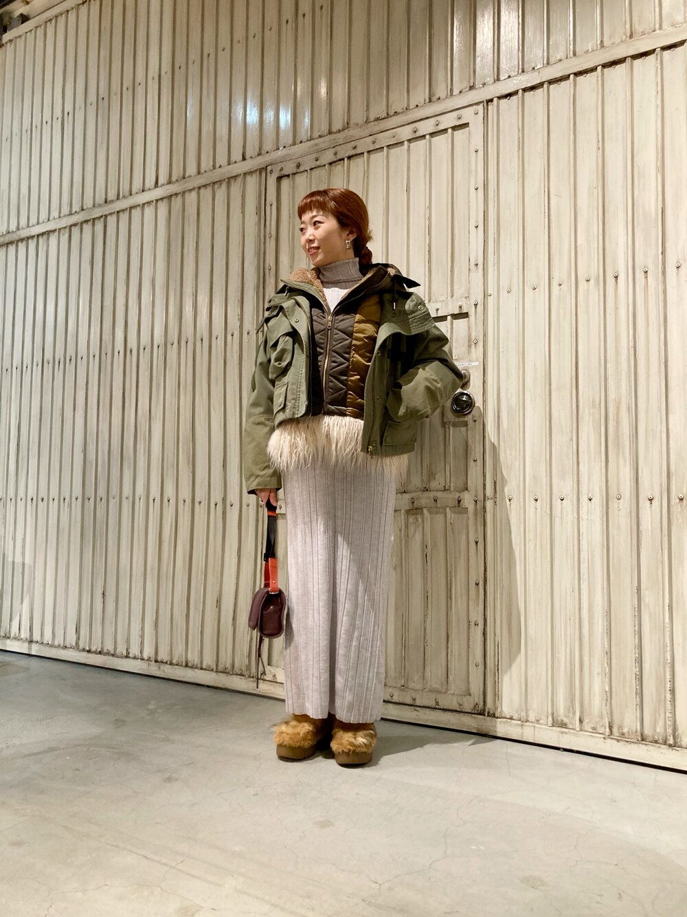 「11月、dieselshibuya、しぶやすたっふ、カジュアルコーデ、タートルニット、ニットワンピース、ミリタリージャケット、ロングワンピース、ミニバッグ、冬コーデ、オトナ女子、アウター、低身長、ジャケット、ショート丈トップス」｜「DIESELのアイテム（ジャケット/アウター、グリーン系）」を使った、maimaiさん（レディース・157cm）の秋コーディネートの1枚目の写真