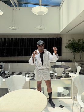 「Lululemon Athletica（ルルレモンアスレティカ）のアイテム（キャップ、ブラック系）」を使った、Brian Ingramさん（メンズ・173cm）の夏コーディネート