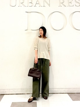 「URBAN RESEARCH DOORS（アーバンリサーチドアーズ）のラメシアーリラックスニット（ニット/セーター、ベージュ系）」を使った、hanaさん（レディース・163cm）の春コーディネート