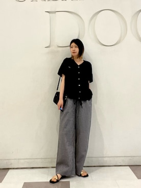 「URBAN RESEARCH DOORS（アーバンリサーチドアーズ）のリネンフレンチスリーブドロストブラウス（シャツ/ブラウス、ブラック系）」を使った、hanaさん（レディース・163cm）の夏コーディネート