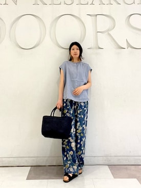 「URBAN RESEARCH DOORS（アーバンリサーチドアーズ）のリネンスキッパーフレンチブラウス（シャツ/ブラウス、ブルー系）」を使った、hanaさん（レディース・163cm）の夏コーディネート