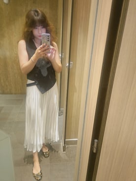 「アイテム（バレエシューズ）」を使った、T i n a.さん（レディース・165cm）の冬コーディネート