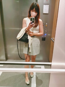 「Alexander Wang」｜「アイテム（シューズ）」を使った、T i n a.さん（レディース・165cm）の夏コーディネート
