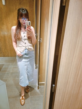 「アイテム（ビジネスシャツ）」を使った、T i n a.さん（レディース・165cm）の秋コーディネート
