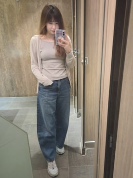 「UNIQLO（ユニクロ）のアイテム（パンツ、ブルー系）」を使った、T i n a.さん（レディース・165cm）の秋コーディネート