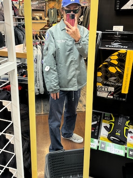 「AVIREX（アヴィレックス）のアイテム（MA-1、グリーン系）」を使った、TKMさん（メンズ・169cm）の秋コーディネート