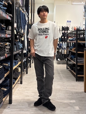 「Levi's（リーバイス）のLevi's(リーバイス)【メンズ】「501」セルビッジデニムストレート（デニムパンツ、ブラック系）」を使った、Right-on  よしきさん（メンズ・175cm）の夏コーディネート